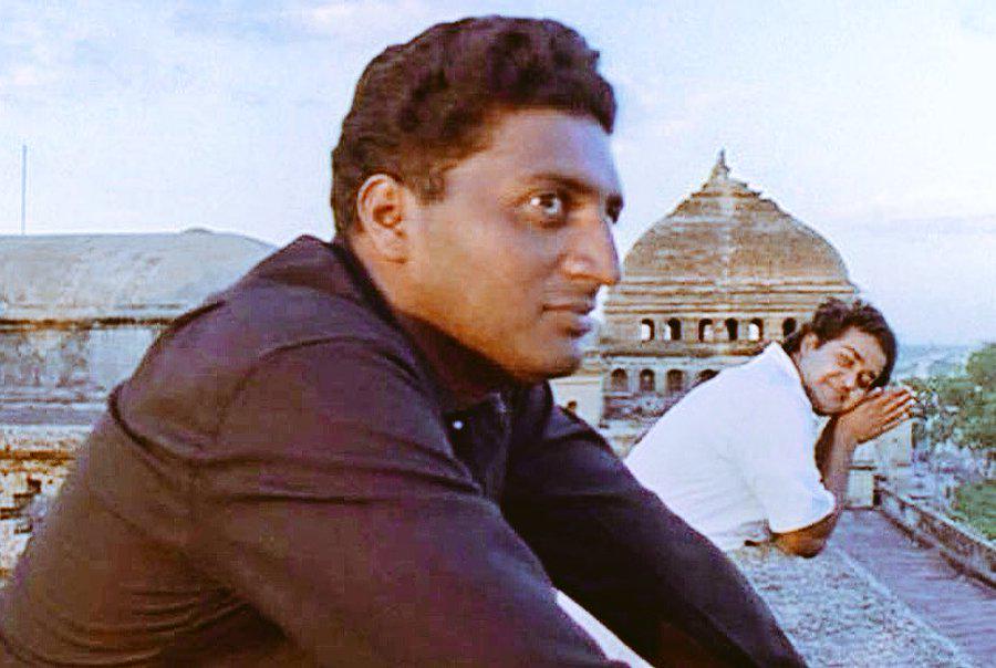 DankMemesTelugu's tweet image. .@prakashraaj has been openly anti-Modi, anti-PK, triggering every sanghi and yet the moment you buy a ticket for OG, Tere Ishq Mein or any film he randomly walks into, you forget the man. He slips out of himself, hits you with a raw, honest jolt, &amp;amp;  Wowwww...What a fuckin actor!