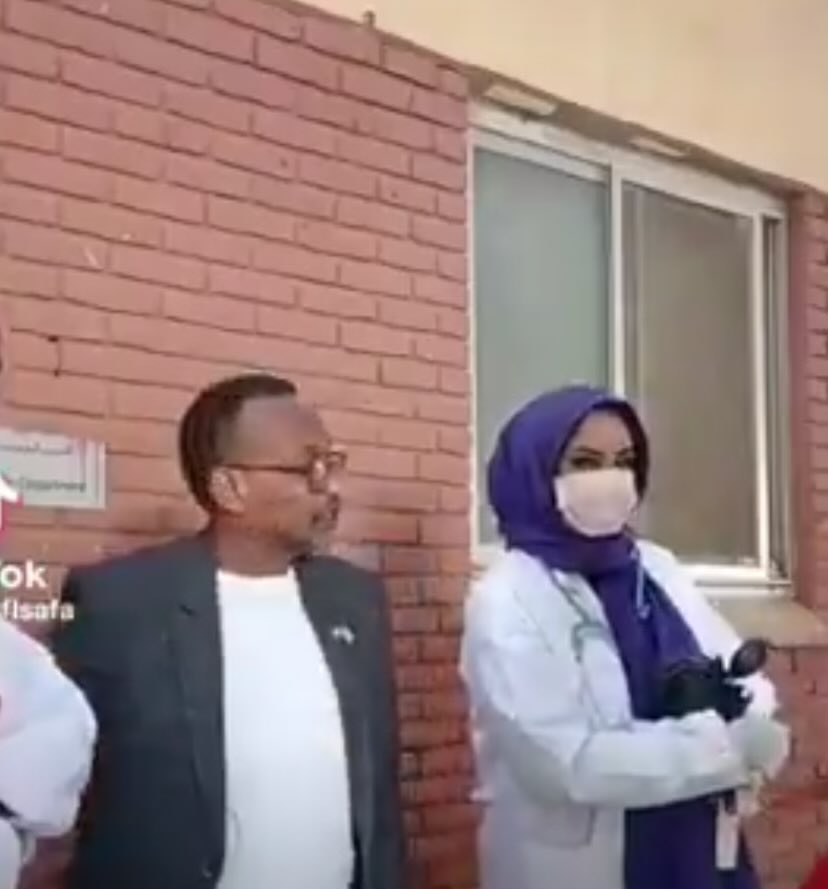 siddign's tweet image. مليشيا الجنجويد صناعة الكيزان ومكروهين آمين.
وبعد سنين اكتشفوا الحاجة دي 
وكانوا بيقولوا بعد بدات الحرب فخار يكسر فخار والمنتصر يلاقينا في الشارع وفجأة ولكن بمقدمات بقوا عديمي الضمير والأخلاق هم براهم داعمين وجود المليشيا وشغالين تلميع براتب للمجرمين والحثالة ده على سبيل المثال