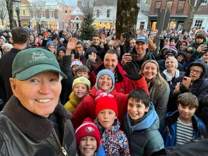 covie_93's tweet image. I&apos;m confused because according to Jake Tapper Biden should be in a wheelchair by now....