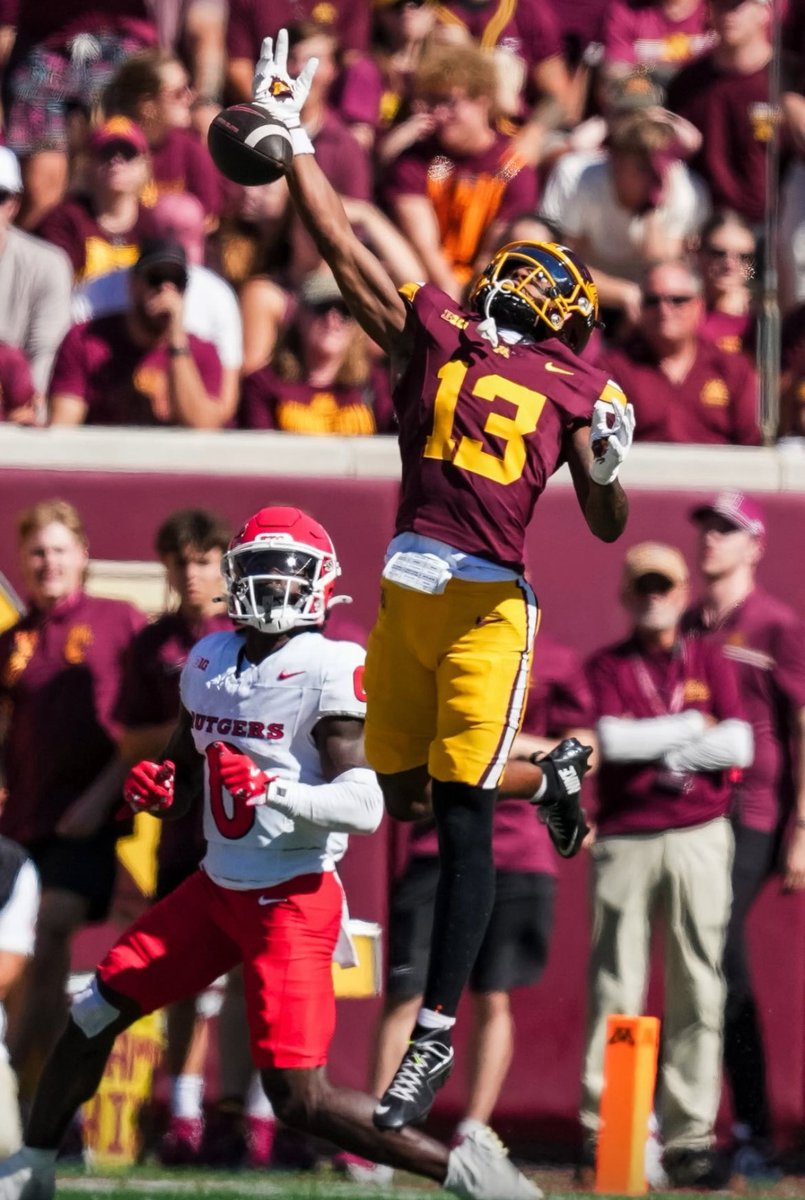 Senior Day in Dinkytown! <a href="/mik3gerald/">Mike Gerald ✞</a> in a  #BorderBattle at HBS 
on <a href="/FS1/">FS1</a>!  

<a href="/AscensionFB1/">Ascension Football</a>