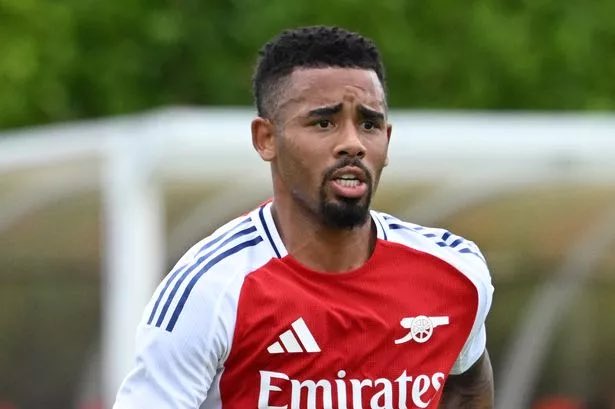DTalkingArsenal's tweet image. 🚨BREAKING: Gabriel Jesus and Viktor Gyökeres have BOTH travelled with the Arsenal squad ahead of tomorrow’s London derby against Chelsea. ✅🔴⚪️ #AFC #CHEARS #PremierLeague