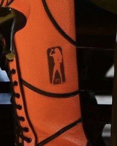 sadhotgirI's tweet image. no wag has ever been this fly before