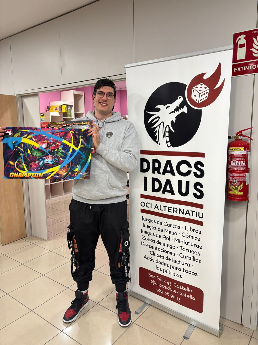 Dracs i Daus tweet media