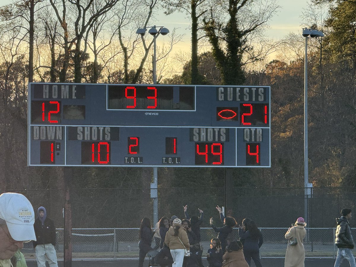 VarinaAthletics tweet media