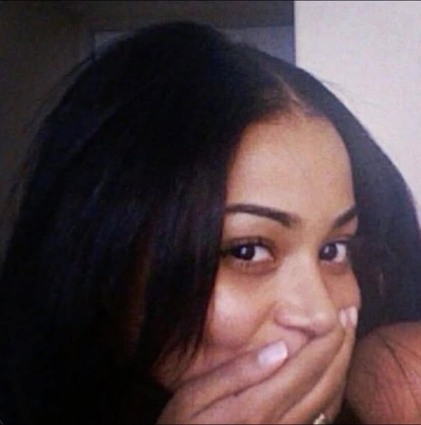 layxsnv's tweet image. “You think everything funny huh”
Me: