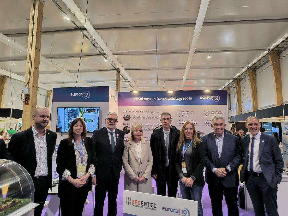 gabriel_anzaldi's tweet image. Tras el #AgrobiotechInnovationForum, orgullo de ver a Eurecat mostrando cómo #robótica, #IA y ciencias #ómicas se convierten en soluciones reales para el sector #agroalimentario y el medio rural, y colaborando en los Premios #Ruralapps impulsando #bioeconomía y #sostenibilidad.
