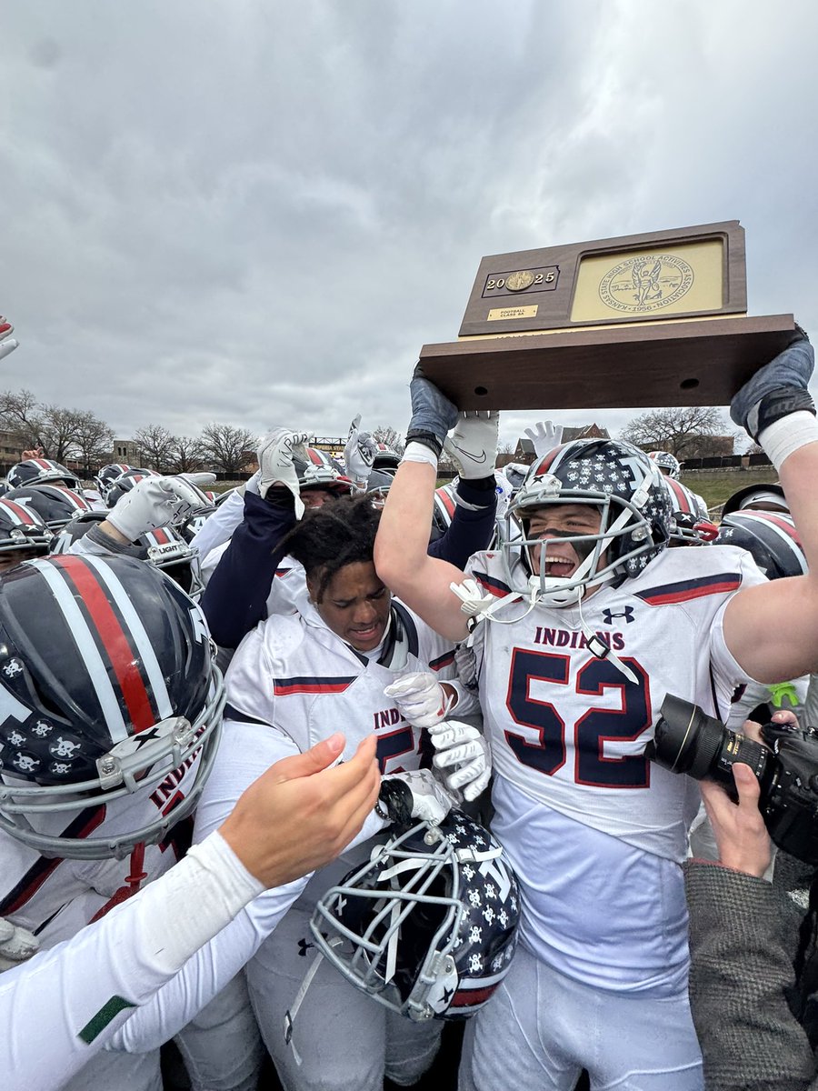 sportsinkansas's tweet image. 6A State Championship 
Manhattan 27 Olathe Northwest 0 - Final

Manhattan (11-2) claims their second state title in four years (2022, 2025) under Joe Schartz. The Indians pitch a shutout in the state championship game, led by star Miami commit JJ Dunnigan, last seasons SIK 6A…