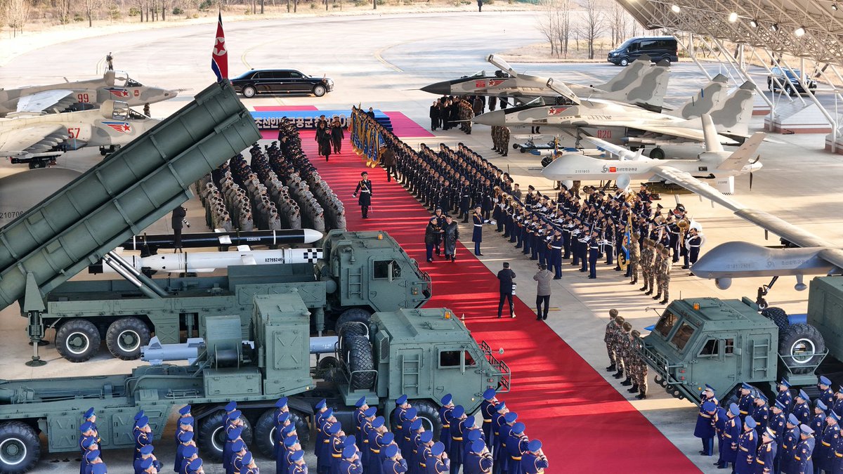 Putting a stealth cruise missile on a Frogfoot is very, very funny