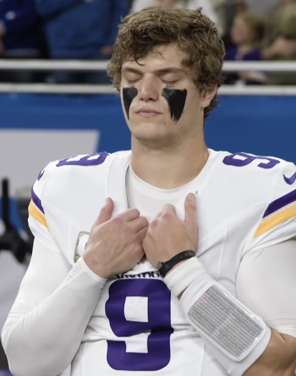 TheNFLDrop's tweet image. Incredible: Michigan scores 9 points vs OSU to honor alumnus QB J.J. McCarthy 🥹❤️