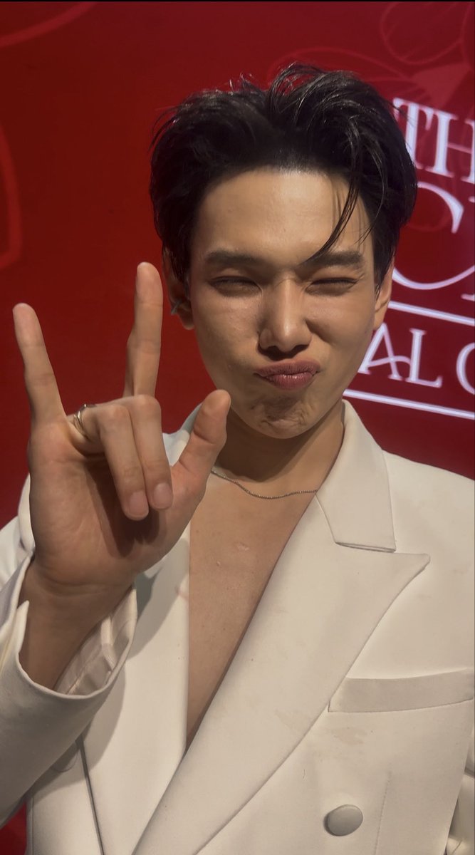 AumaumJ's tweet photo. รักที่สุดเลยนะครับ วันนี้อู๋เก่งมากกกกกกก ❤️🦖 ได้รูปมุเป็นของตัวเองละ 😂🫶🏻🦖 

THE WICKED FINAL GAME
#เกมรักลวงตอนจบ
#ต้าห์อู๋ #DAOU @oueiija #oueiija https://t.co/vuhYrDEPdk
