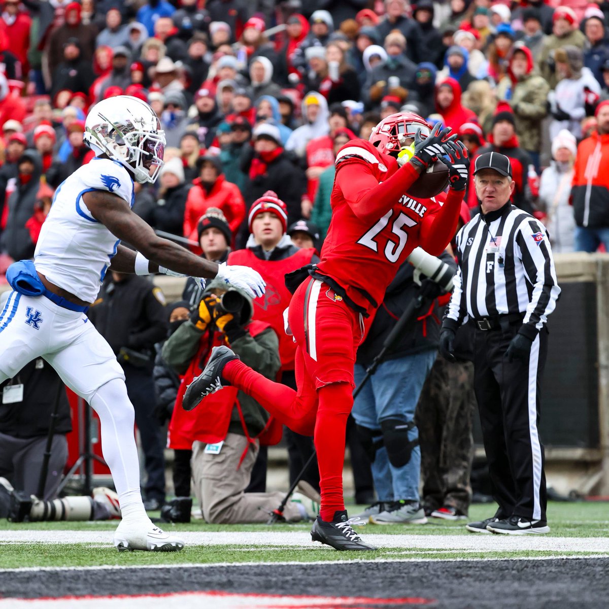 CoachSteveEllis's tweet image. BalHawk Tay 🦈🦈