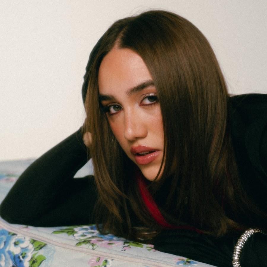 Ela Taubert Charts tweet media