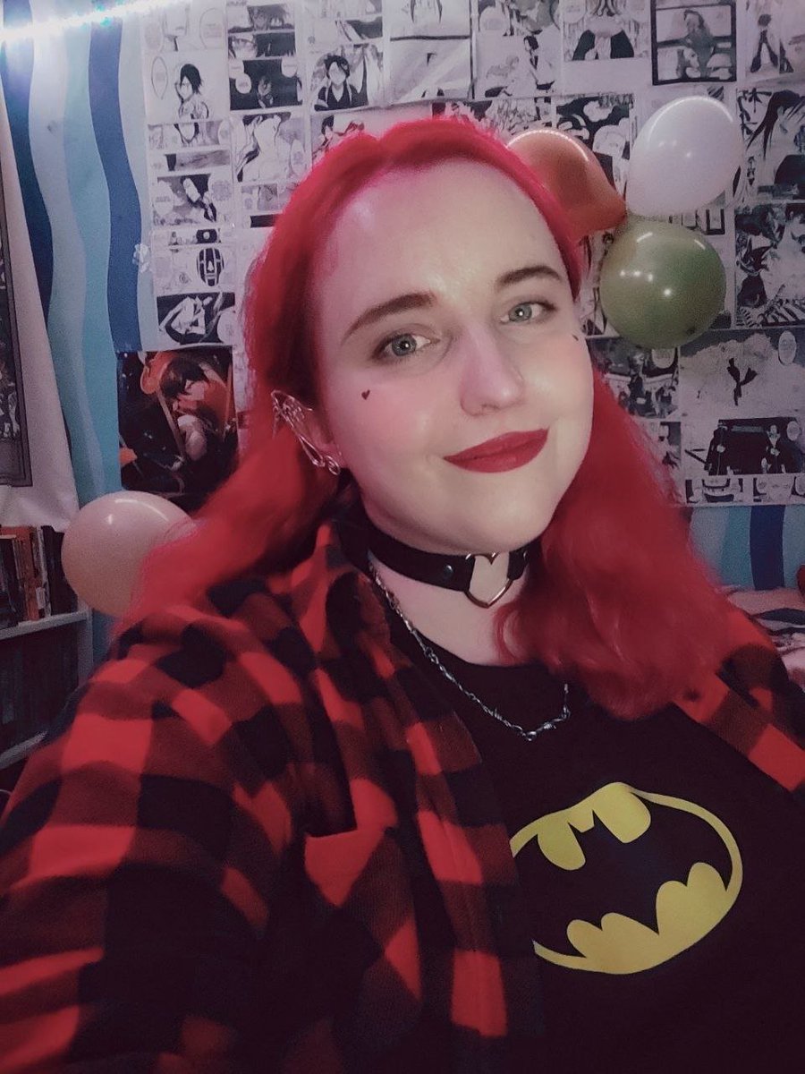 d0l0h0va's tweet image. 29 год пошел, как вот этот вот человек появился на свет, начал топтать землю и кошмарить окружающих, юху
С днем (дня) рождения меня! 🥳
Утром еду в Минск к подружке, а пока что ем торт, пью глинтвейн и играю в Вуву
Finally выходной (и мой день)