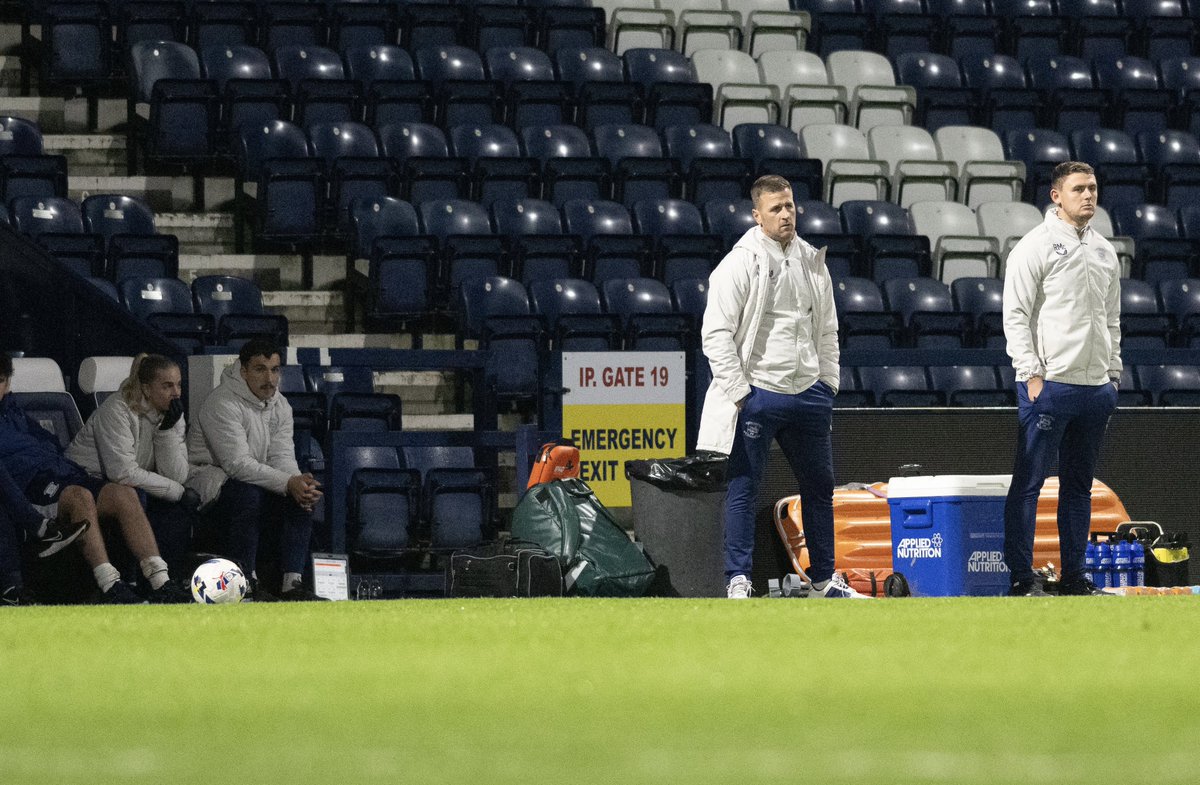 Lucy Weir tweet media