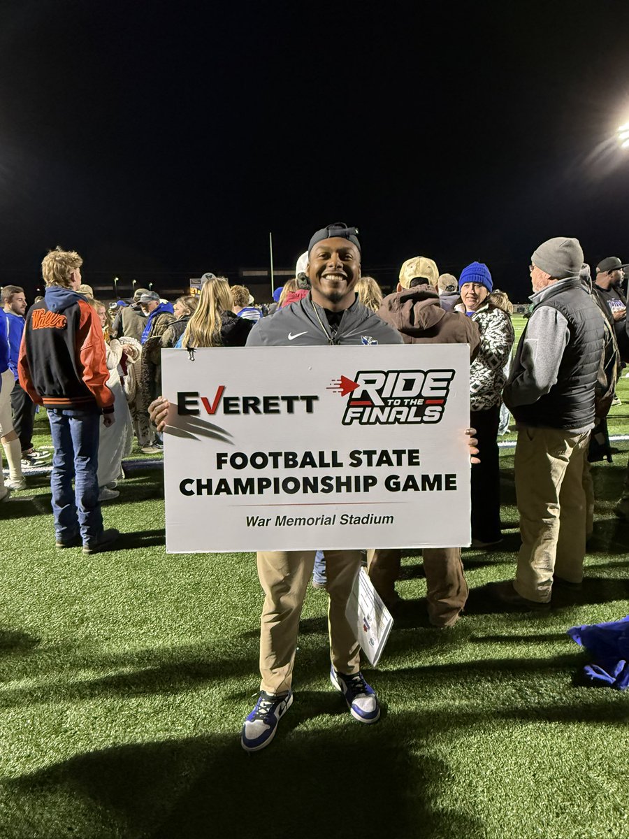 CoachKHill34's tweet photo. State Championship Bound!! Go Birds!! ๐ตโช๏ธ๐ฆ
โก๏ธ #DOD #Dominate #CodeBlue #GoBirds #LongLivePops https://t.co/VMJbbux5UX