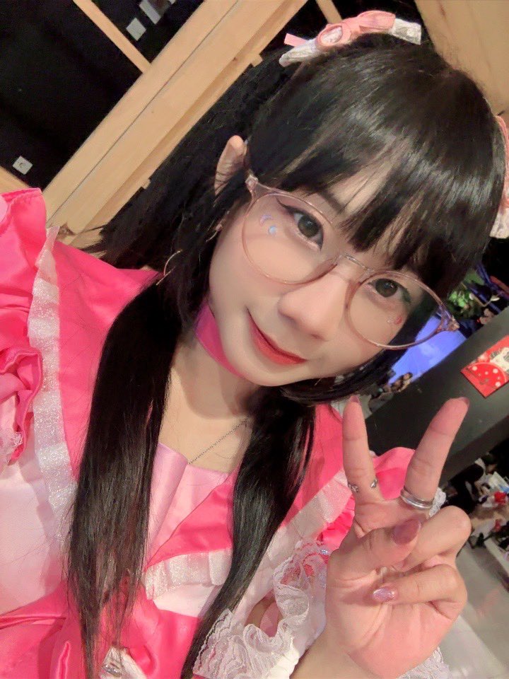 Hari ini perform 2x mode sugar rush dan avengers! Jjur 8 lagu total hari ini:3
Gimanaa? Suka ga? Isshou baru jg!

Otsukaresama! Besok ketemu lagi yaa😚