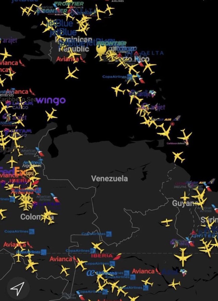 defense_civil25's tweet image. 🚨Alert: Hundreds of flights that normally travel through Venezuelan airspace are now rerouting after President Trump issued his warning!