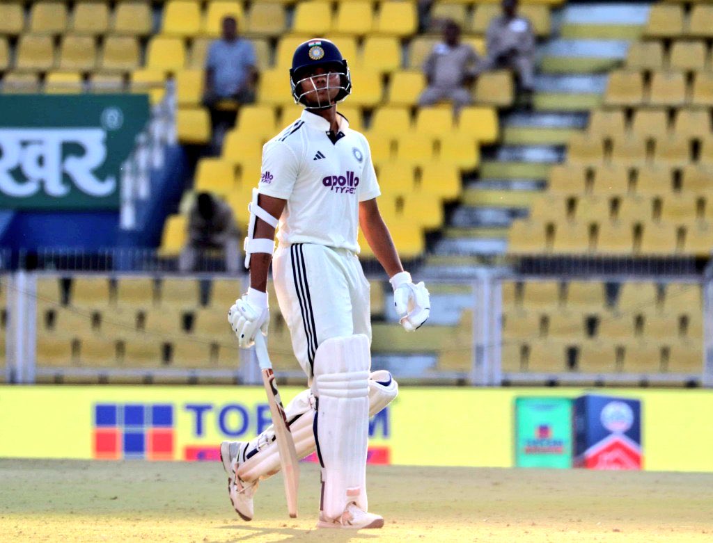 यशस्वी जायसवाल एक दिन। बड़ा स्टार प्लेयर बनेगा ।