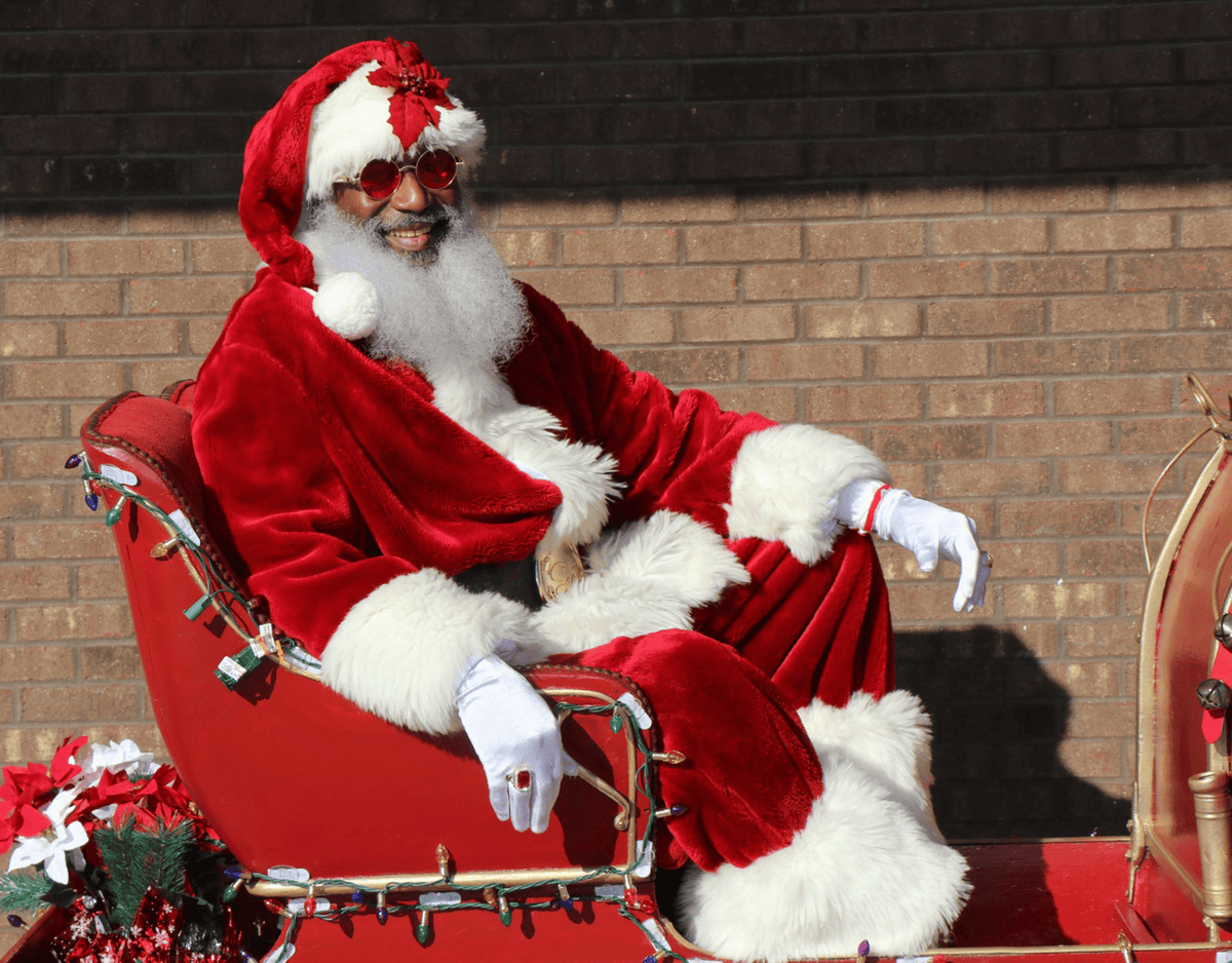 Santa returns to The Durham on Sat, Dec 6 from 11 AM–2 PM. Join us on the Roof for free photos with Santa and stop by the Coffee Bar for brunch or a hot cocoa. Santa joins us via Santas Just Like Me, celebrating representation since 2013.
