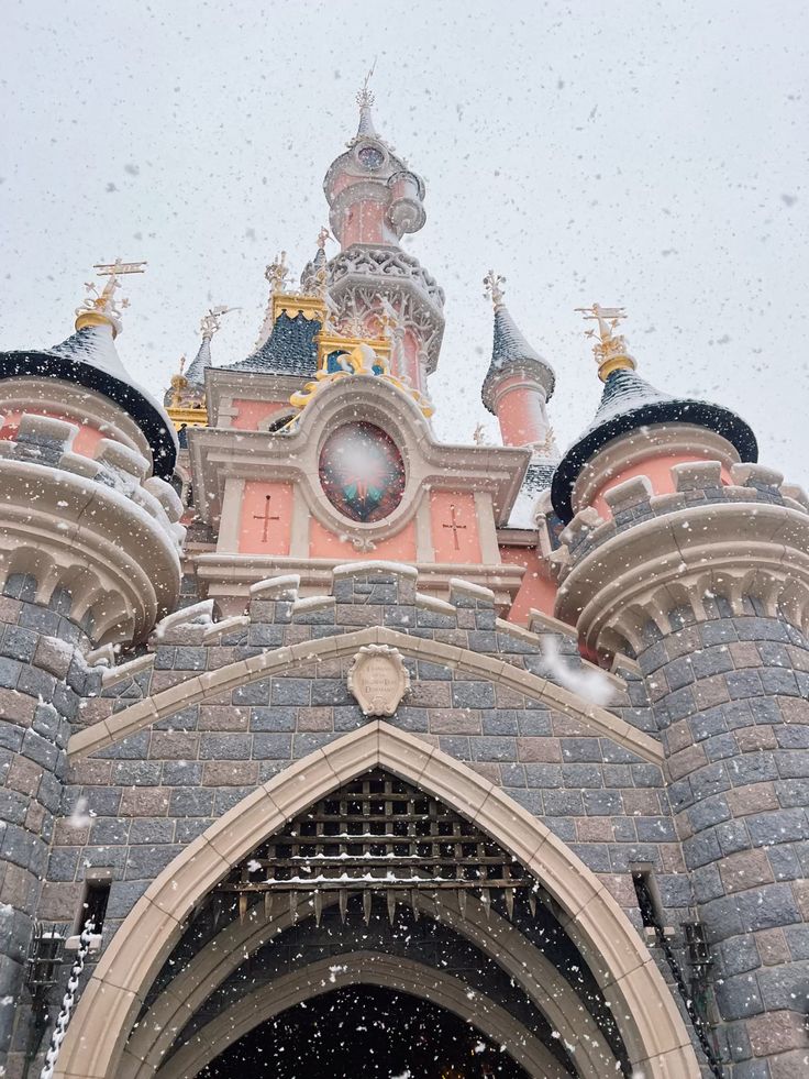 ceelune_'s tweet photo. the most wonderful time of the year🎄❄☃️ https://t.co/FYXZ6nHEdS