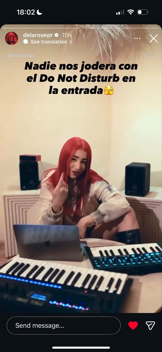 O yo estoy empezando a delirar por los exámenes y todo me parecen pistas o algo está apunto de pasar (Miko ft DeLaRose??)