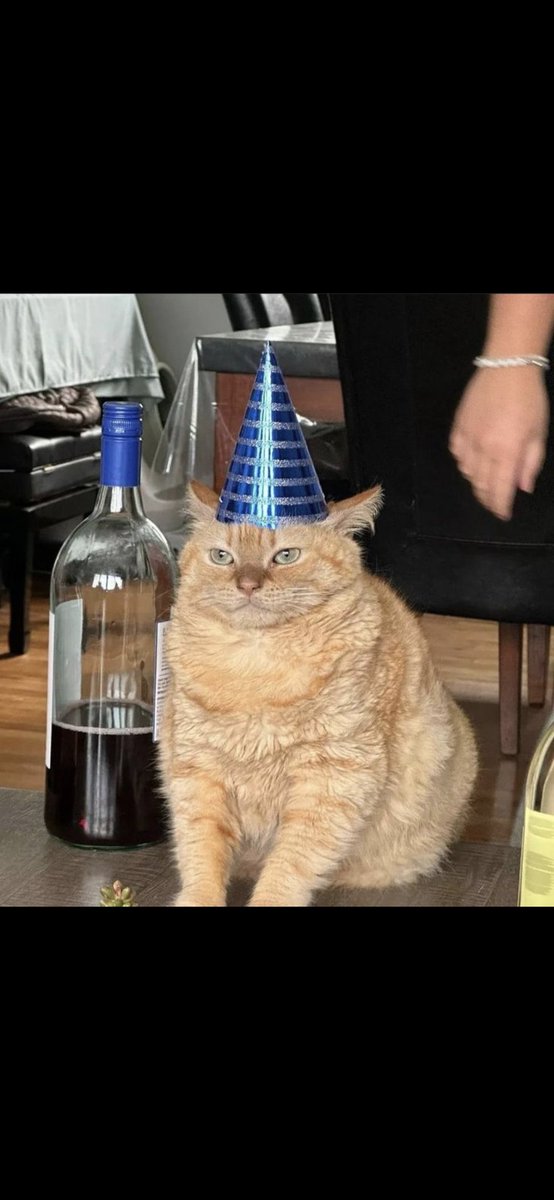 nuri 🤍 (jeno waist holder) tweet media