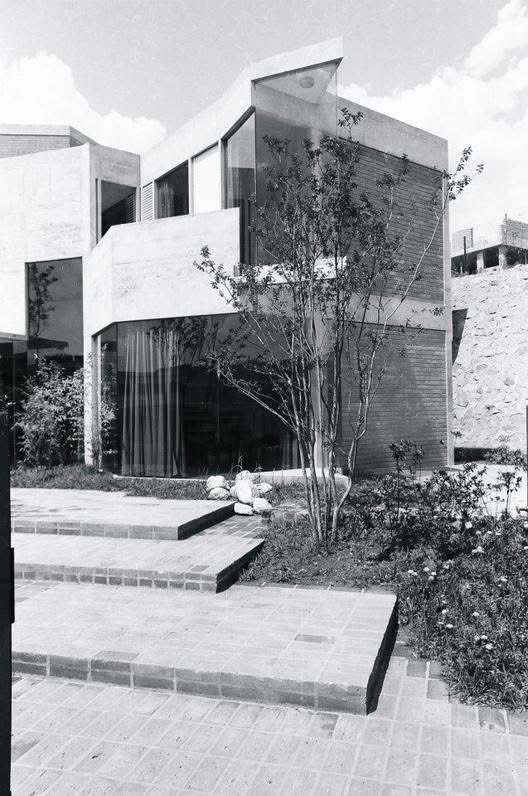 TRES60Blog's tweet image. Residencia Waldo Perseu Pereira, São Paulo, Brazil. Obra del arquitecto Joaquim Guedes proyectada en 1969.

Fotos de José Moscardi.

#ResidenciaWaldoPerseuPereira #JoaquimGuedes #JoseMoscardi #arquitectura #arquitecturamoderna