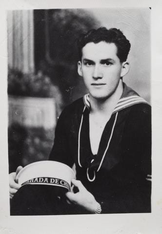 PatricioMery's tweet image. Falleció Juan Cárdenas, en Estocolmo, Suecia. 
Uno de los marinos de la Armada Chilena que denunció los intentos y preparativos de la oficialidad naval del golpe civil militar de 1973. Fue detenido y cruelmente torturado, junto a sus compañeros intentaron evitar el Golpe de…