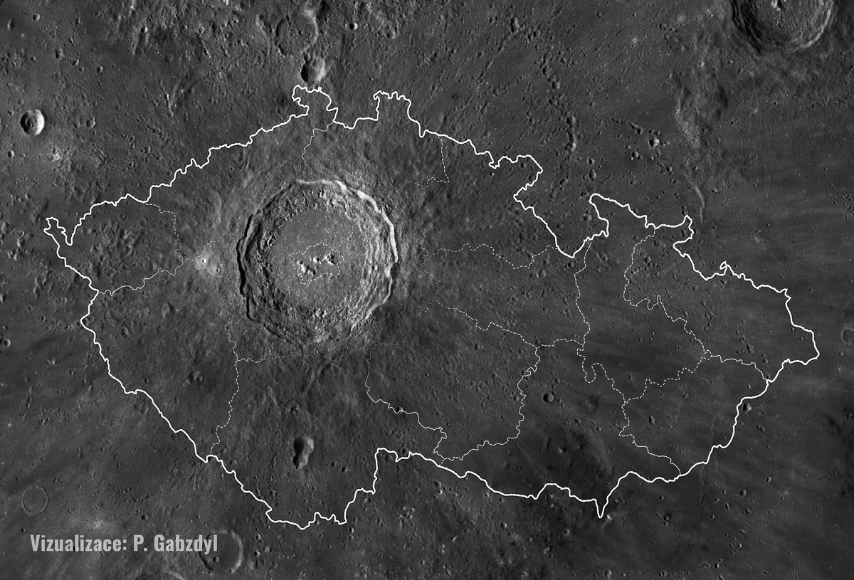 Dnes se rozhodně podívejte dalekohledem na Měsíc! Na jeho terminátoru totiž vyniká velký krasavec - větší než Středočeský kraj - kráter Koperník. A pod Měsícem najdete jasnou “hvězdičku“ - planetu Saturn. 🪐