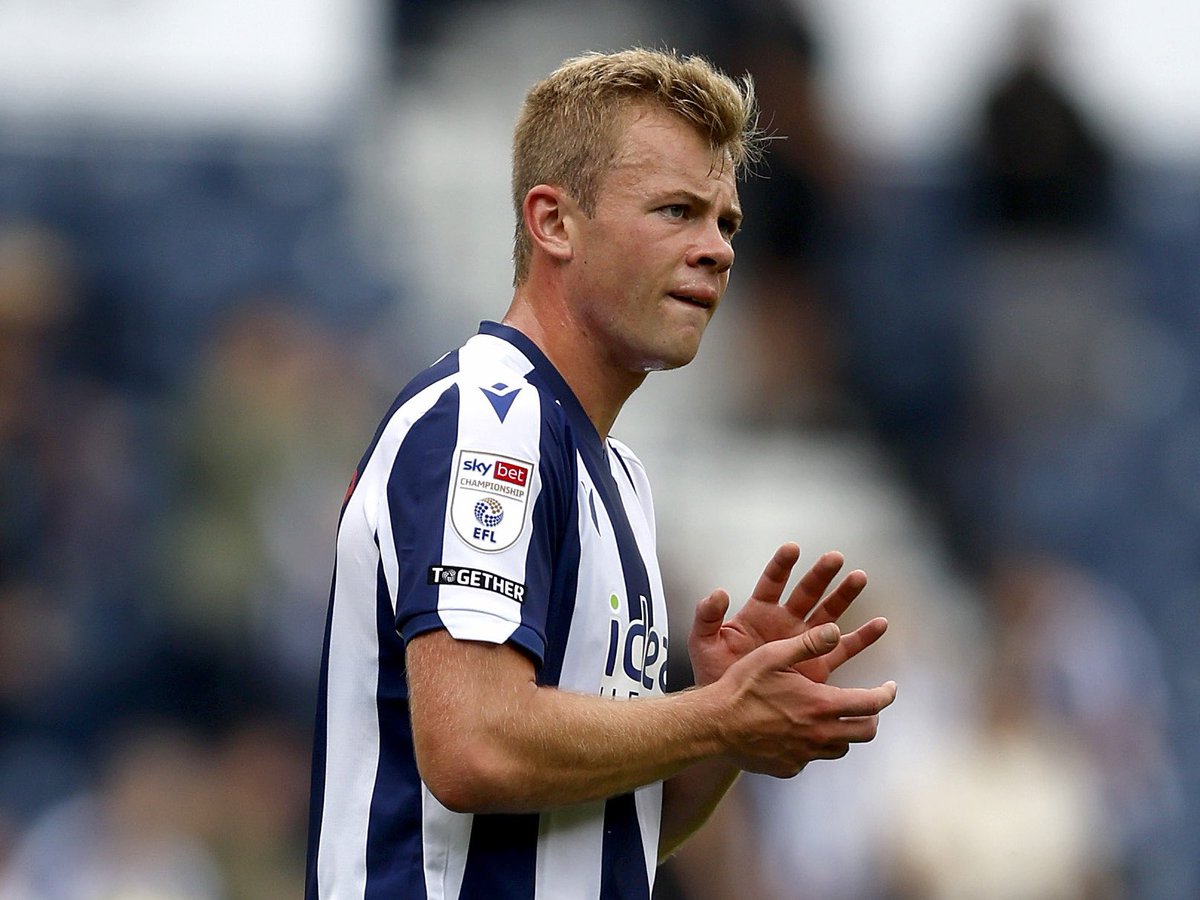 Ali Hampson Silk tweet media