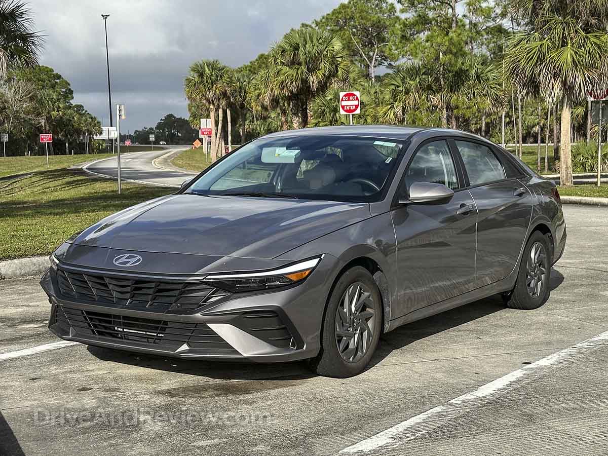 FergusonTurd007's tweet image. The Hyundai Elantra is the official 
🇵🇸 IS IS Muslim terror!5t car 

#isisterror 
#Muslim 
#Terrorism 
#Libertad