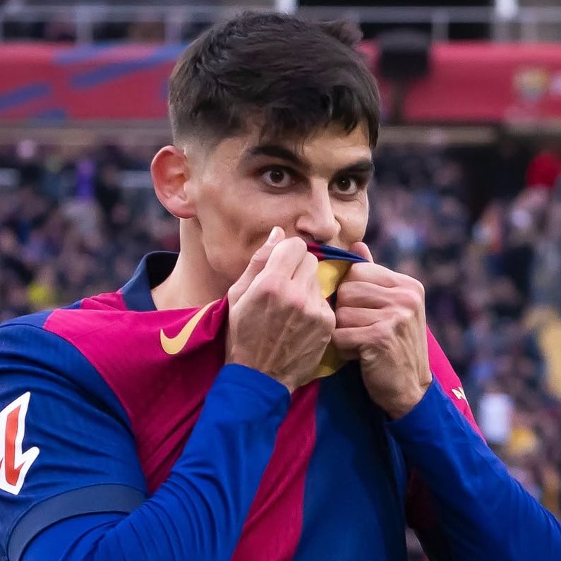 No es mediático. No es una estrella. No se limita a jugar solo de lateral. Simplemente juega a fútbol en el club de su vida y aprovecha las oportunidades que le da Hansi Flick. El triunfo de un obrero que lleva los colores del Barça por bandera y sin hacer ruido. #FCBarcelona