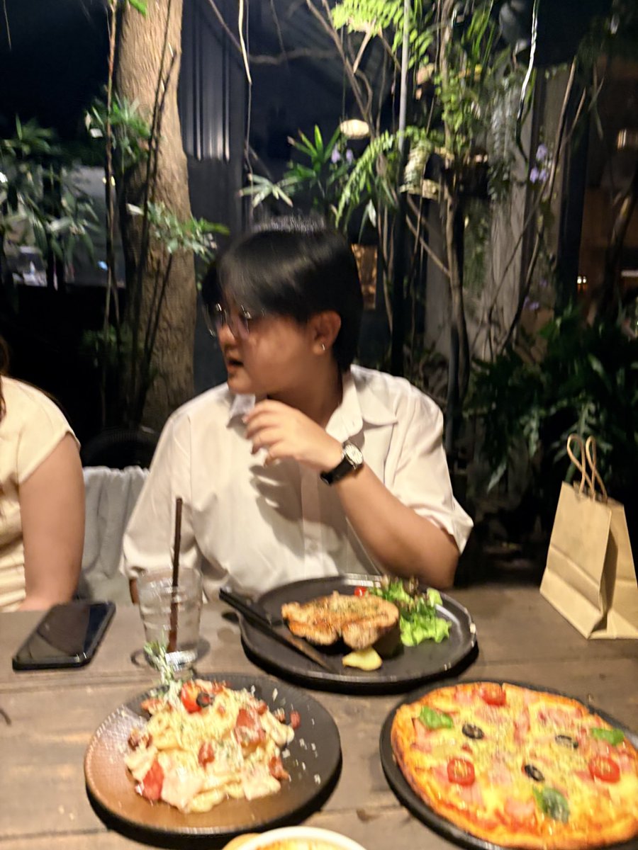 KL (@kl1to4) on Twitter photo 