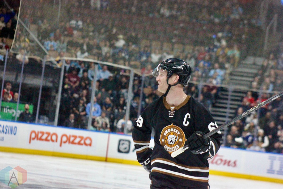 Aesthetic_Mag's tweet image. Photos: Shoresy Fall Classic (@ShoresyHockey) at Scotiabank Arena. #hockey #torontomapleleafs #shoresy #shoresyfallclassic #letterkenny #toronto tinyurl.com/c28fmud2