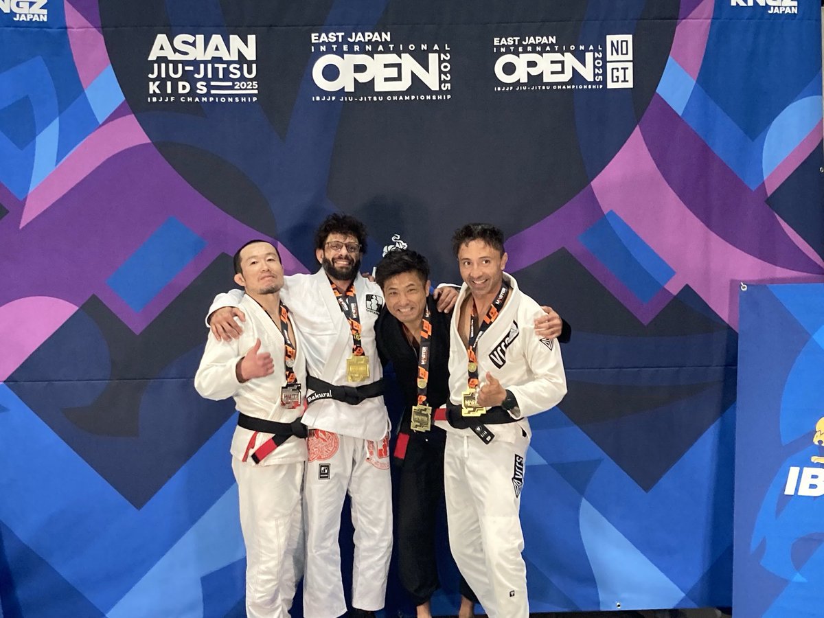 ATSUSHI_DOI_bjj's tweet image. マスターアジアは石川さんと共に３位でした😓

自分は黒で初の一本も取れ超強豪にもアドバン1だけで手ごたえはめちゃくちゃあったので満足してます🫡

大会関係者の方々の努力で選手が全力で戦えれてることに感謝です☺️
#bjj #ibjjf #jbjjf #gravbjj