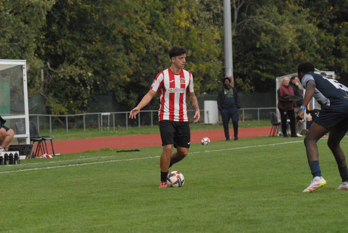 guildfordcityfc's tweet image. 9' Zini 
30' Zini 
51' Zini (Pen)

What a performance from our Skipper today 👏