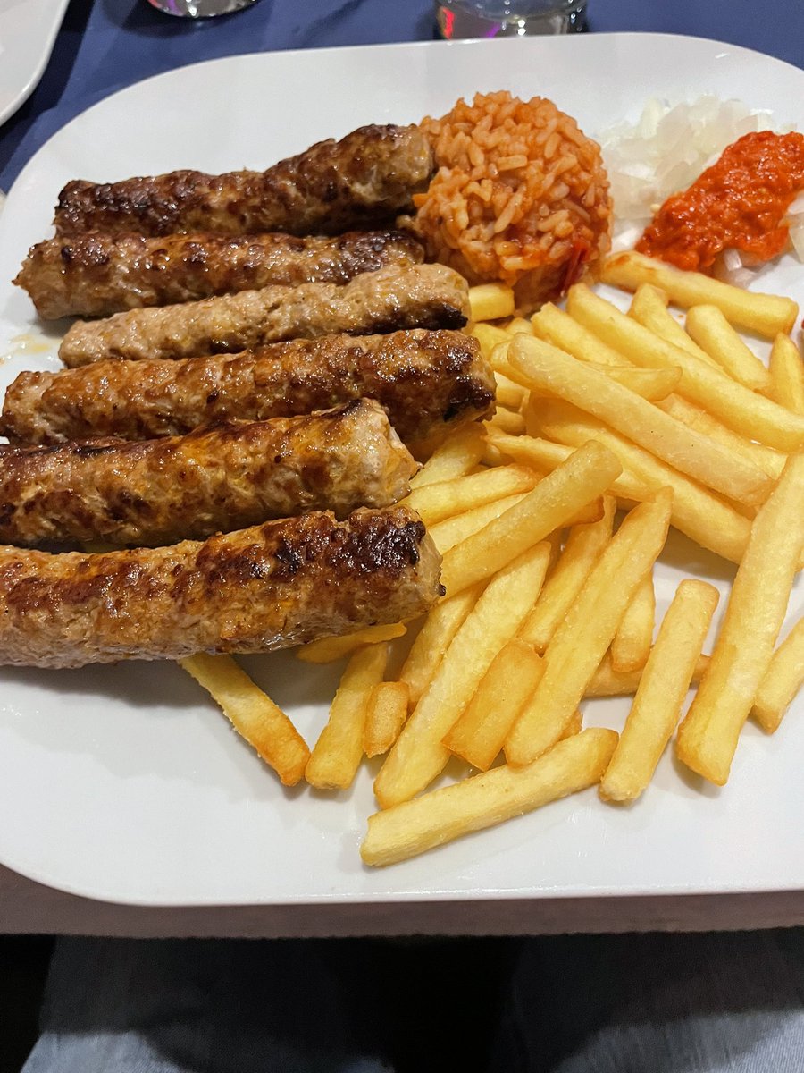 ScranKickers's tweet photo. Cevapcici with Pommes and Djuvec Reis at Vereinsgaststätte of Bayern Alzenau

💶 15,50€

#fcbofc https://t.co/kz0riEkAxq