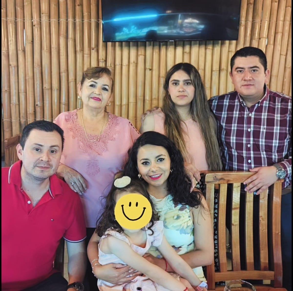 strabajohgo's tweet image. Todas las mujeres tienen derecho a vivir en familia, en paz y con bienestar.
Reafirmamos nuestro compromiso para prevenir la violencia y garantizar entornos seguros y dignos para todas.
#CartillaDeDerechosDeLasMujeres
#16DíasPorLaIgualdadSustantiva
#25N
#PrimeroLasMujeres