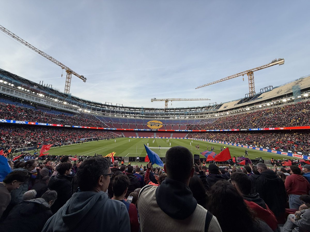 Maaarcc_FCB's tweet image. La sensación del estadio es increíble.