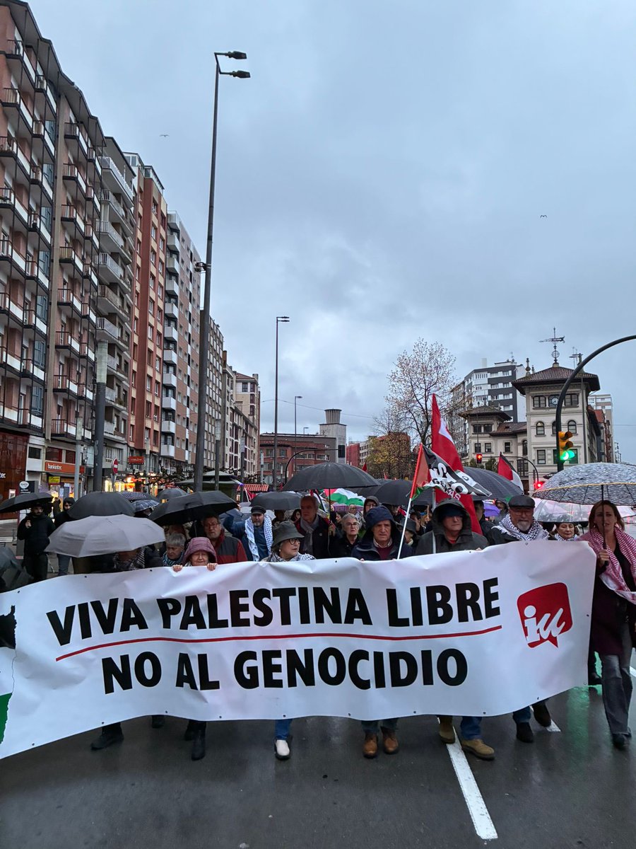 iuasturias's tweet image. Hoy, en Gijón, contra el #GenocidioEnGaza. Frente a una paz falsa, dos estados para una #PalestinaLibre