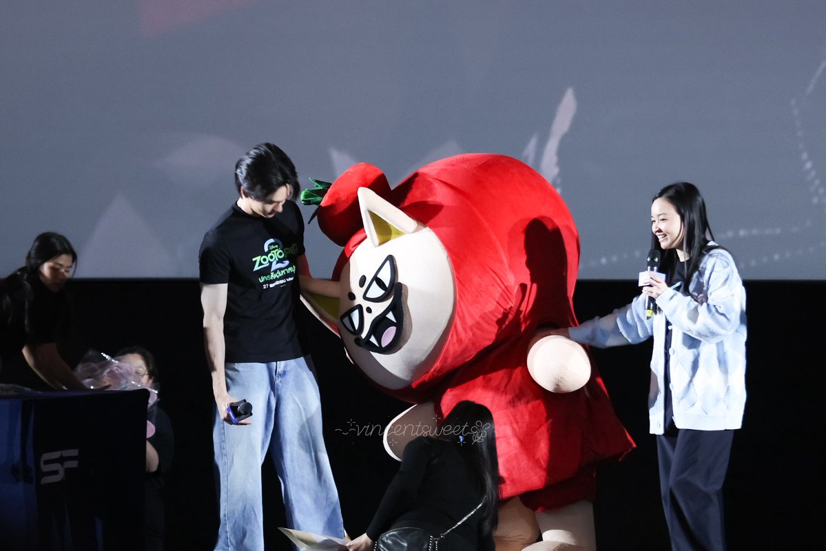 ap_trtt's tweet image. ถ้านี่ไม่ใช่คนที่โอ๋ลูกมากที่สุดดดดดดดด
เดี๋ยวอ้อนเดี๋ยวกอด เดี๋ยวโอ๋

ใครรักลูกกกกกมากสุดดดดด

FBT X ZOOTOPIA2
#SFxForceBookTomafox 
#kasibook #TOMAFOX