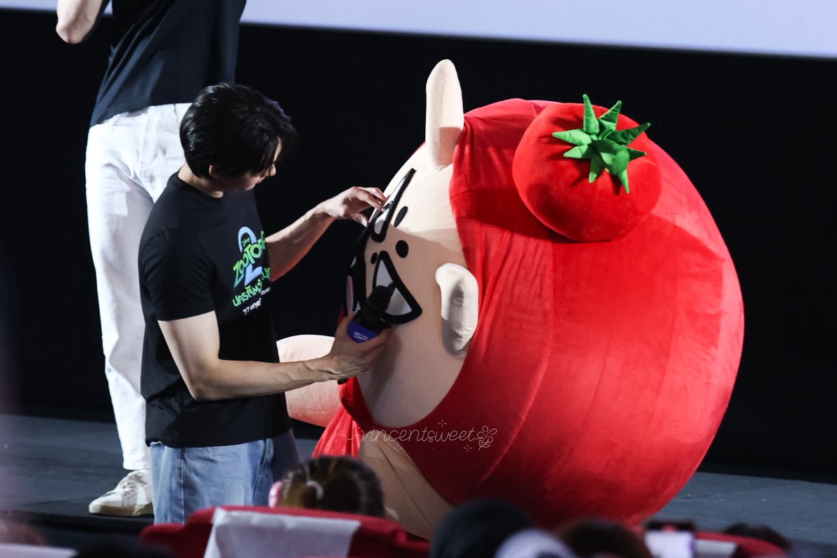 ap_trtt's tweet image. ถ้านี่ไม่ใช่คนที่โอ๋ลูกมากที่สุดดดดดดดด
เดี๋ยวอ้อนเดี๋ยวกอด เดี๋ยวโอ๋

ใครรักลูกกกกกมากสุดดดดด

FBT X ZOOTOPIA2
#SFxForceBookTomafox 
#kasibook #TOMAFOX