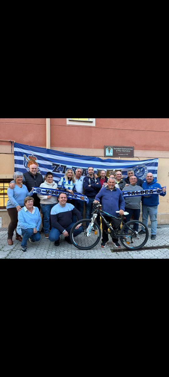 La Peña <a href="/z7taldea/">Z7 Taldea</a> de la <a href="/RealSociedadFEM/">Real Sociedad Femenino</a> apoyan y colaboran con la Campaña 
BICICLETAS PARA LA EDUCACIÓN/1000 BICIS PARA SENEGAL.
MILAESKER LAGUNOK 🫂🚴 
<a href="/Peio_Godoy/">PEIO💙🤍</a> <a href="/idoserna73/">IDOIA SERNA</a> <a href="/MikelPorto/">Mikel Porto</a> <a href="/MLaguntaldea/">Mandiola Laguntaldea</a> <a href="/Ayudacontenedor/">Ayuda Contenedores</a>