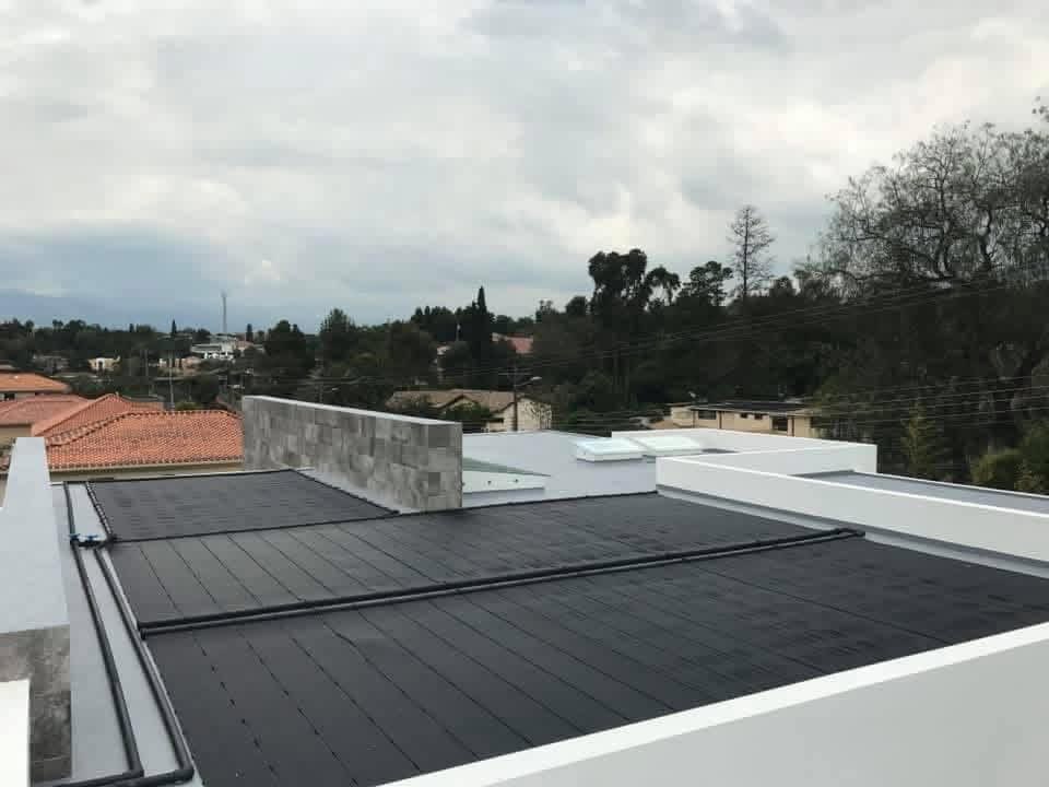 willieysur25393's tweet photo. Nuestros paneles #HELIOCOL para la temperatura solar de piscinas, son el más avanzado sistema disponible en el mercado y con la más alta calidad de fabricación.
Gracias a ellos, nuestros usuarios pueden disfrutar de una temporada de baño más larga, reduciendo o eliminando. https://t.co/NBhhWohdCT
