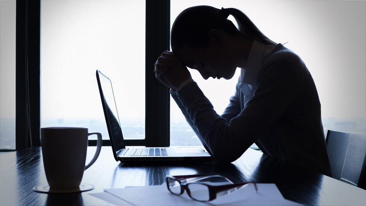 filmcourage's tweet image. 15 #Screenwriting Lessons People Learn TOO LATE 
buff.ly/XAAdDw6 
#writer #scriptwriting