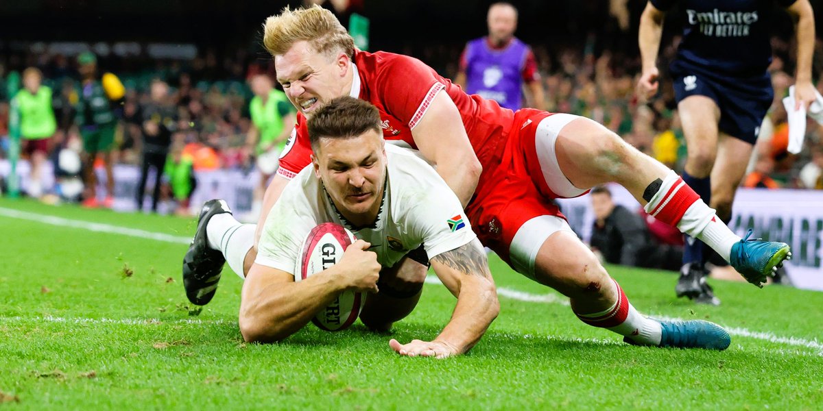 Springboks's tweet image. Match report: Eleven tries without reply as the #Springboks finish the season with a massive victory over Wales - more here: tinyurl.com/yc4vwa2f 💪
#ForeverGreenForeverGold #WALvRSA