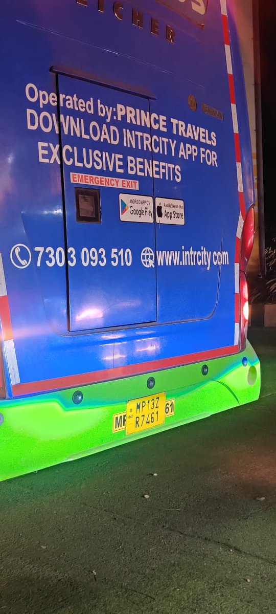 MumboiPress's tweet photo. @IntrCity Chor company with zero regards for customer.
12 hours breakdown with no back-up service and zero intent to help. Moreover were asked to get down at deonar instead of goregaon and move to a shuttle service. 
Make my trip takes of their responsibility and 

Time to boycott them. https://t.co/Ajy8guGq5y