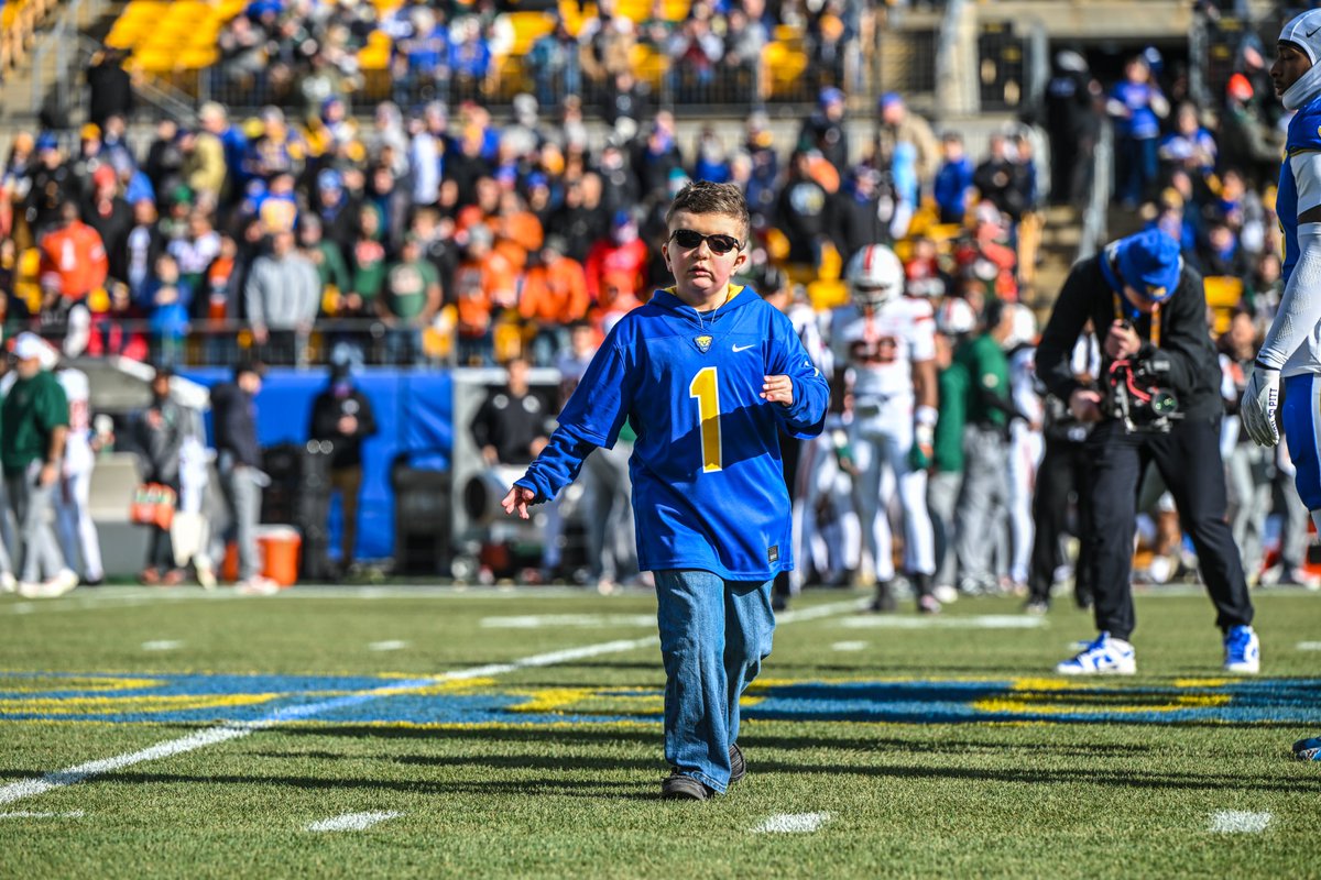 Pitt_ATHLETICS's tweet photo. Today’s Junior Captain is Luke!

Thanks for spending gameday with us 💙💛 https://t.co/45EZP82wTD