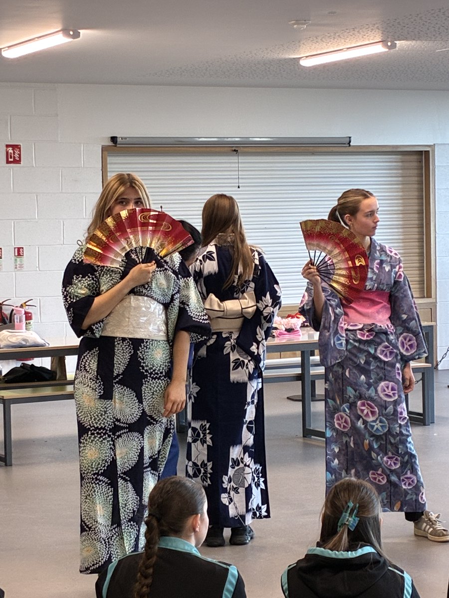 StDavidsSS's tweet image. Our Language teachers hosted a wide array of events as part of Think Languages week. Check out a full report of everything that took place on our website 🇪🇸 🇫🇷 🇩🇪 🇯🇵 wix.to/eH4KM1n #ThinkLanguagesWeek