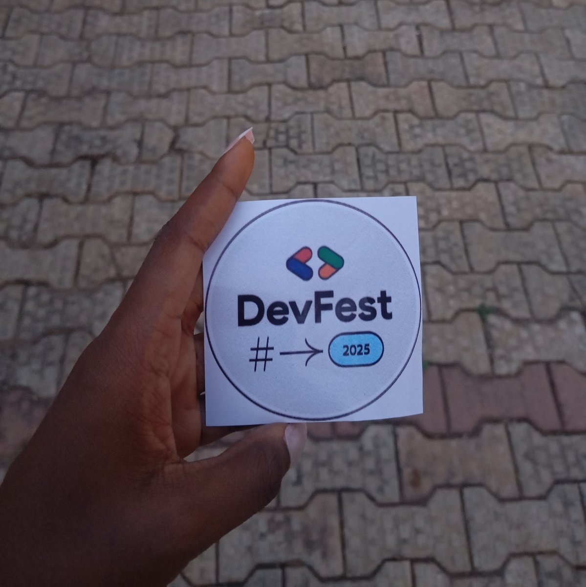 LaTechGirly's tweet image. Attended my first tech event today #DevFestAbuja. We go again next year 🙂‍↕️

@Pascal_FTM gave me the sticker by the way🤭
